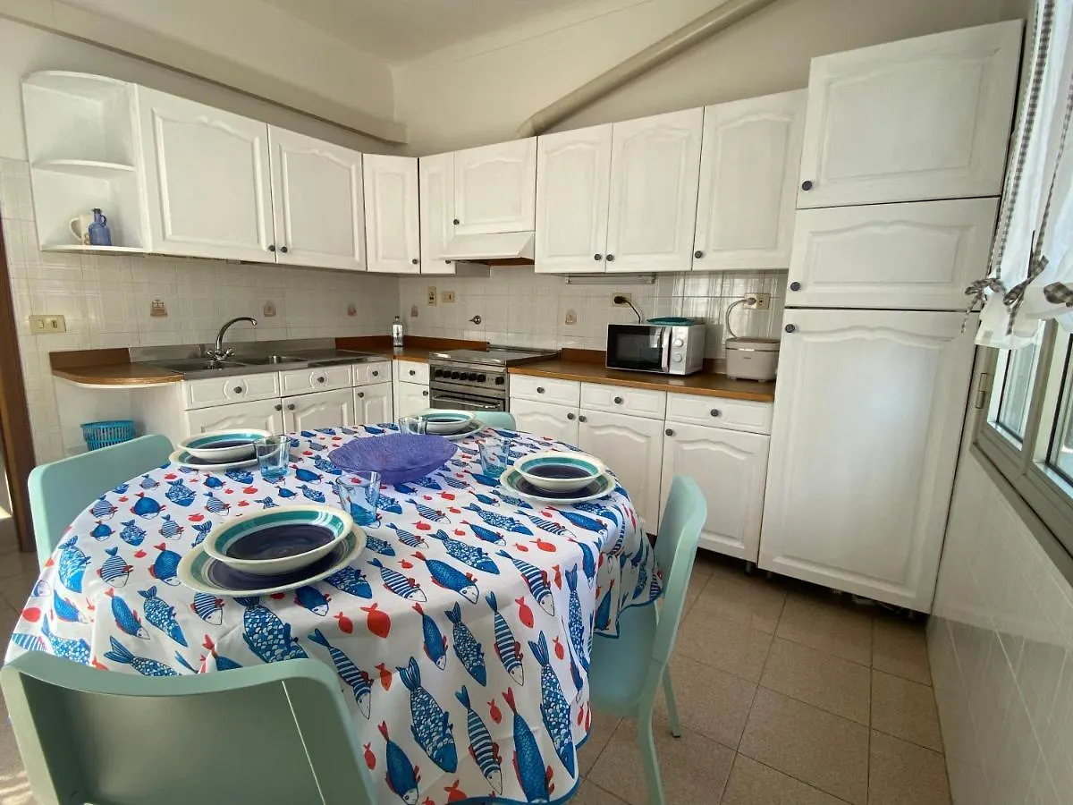 Apartment Casa Enza: Appartamento A Un Passo Dal Mare. Bordighera Italy